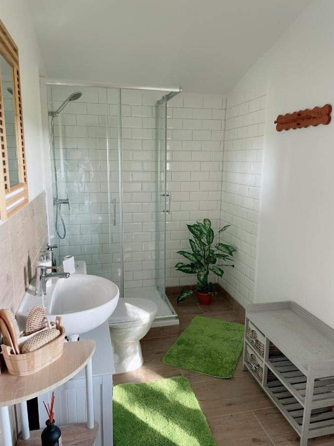 Landhaus Mit Pool, Bungalow In Der Natur Hohenbollentin Exterior photo